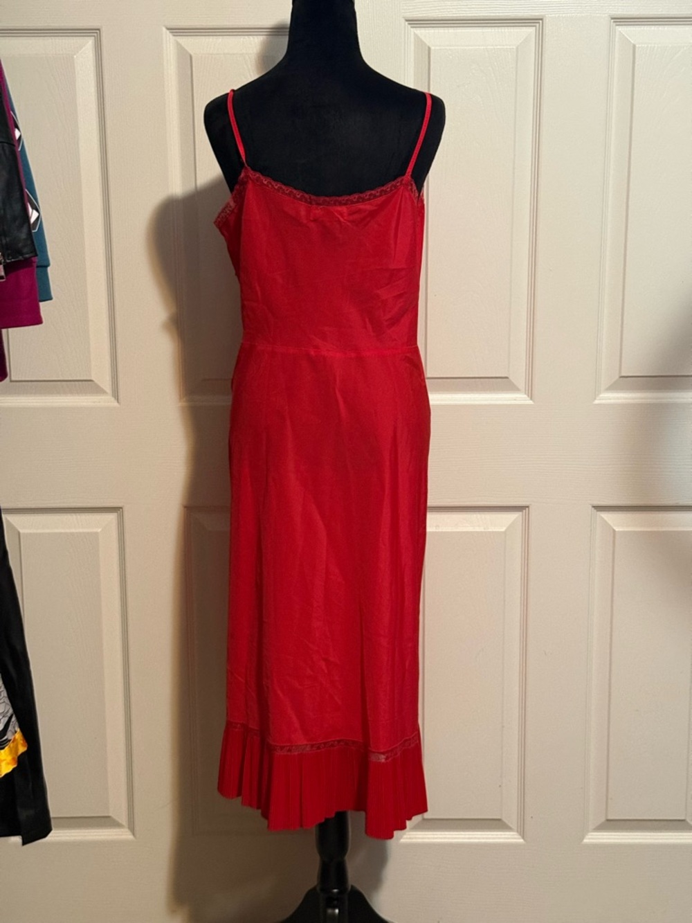 Vintage 40’s/50’s Barbizon Red Slip Dress with Lace Trim - Picture 4 of 8
